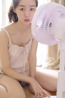 办公室穿开档情趣内衣